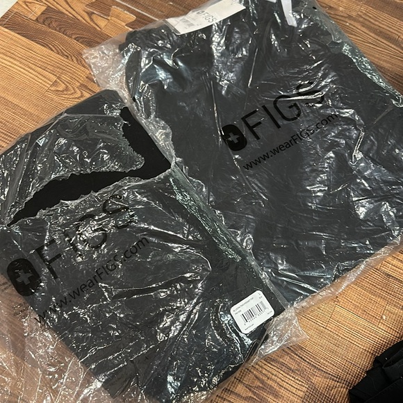 9 - Pairs of Fig & Jaanuu Men’s Scrub Pants Large - Picture 5 of 6